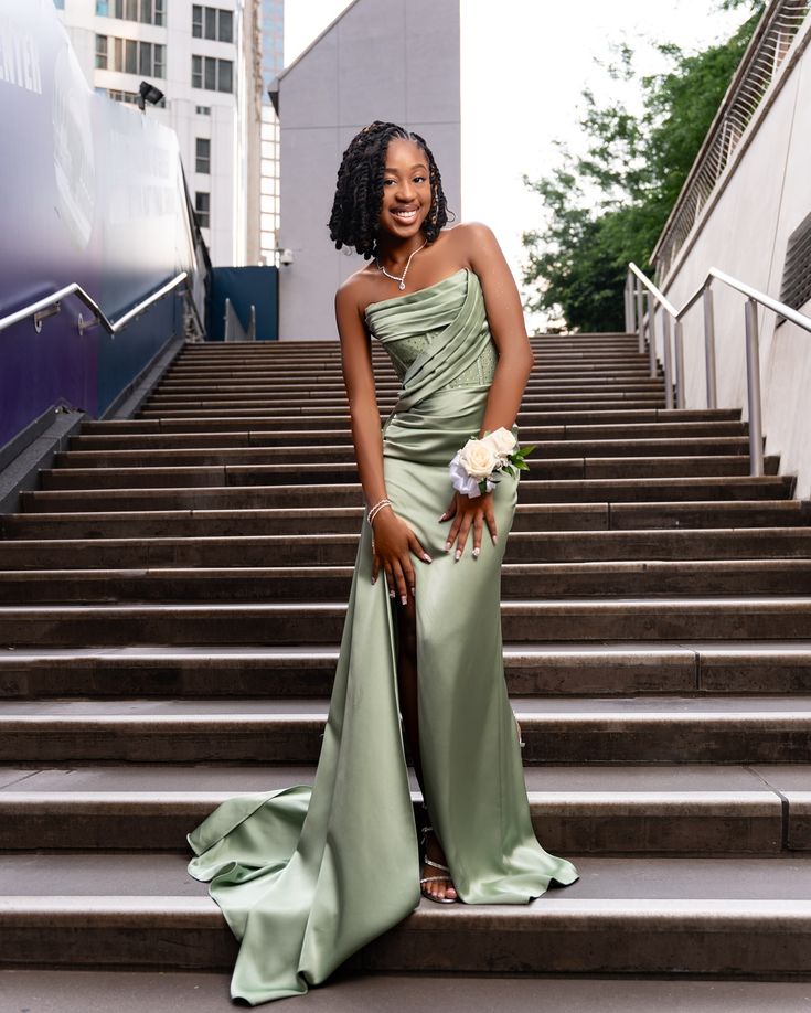 Stunning Green Mermaid Prom Gown Evening Dress for Women
