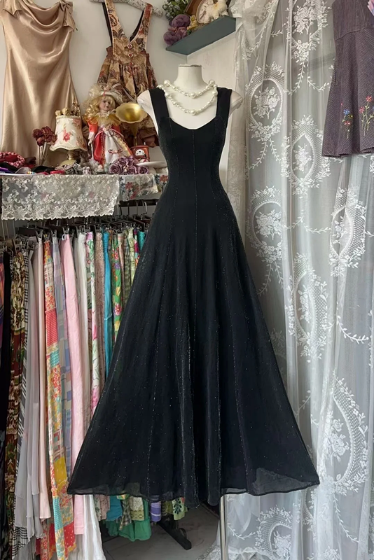 Black halter-neck fitted long elegant ball gown R7805