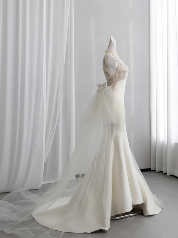 Off-white halter neck fitted waist slim fishtail long ball gown R8434