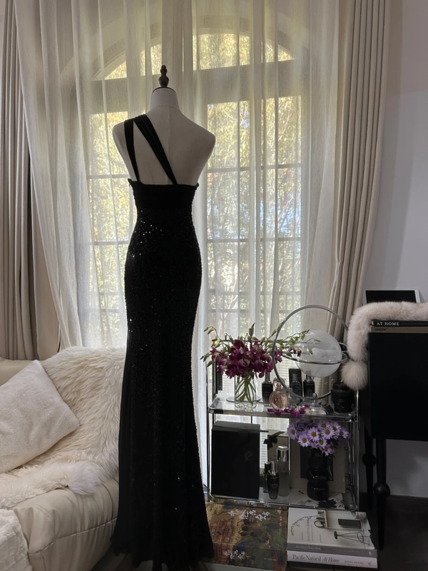 Black one-shoulder halter-neck fitted waist bodycon sexy long ball gown R7735