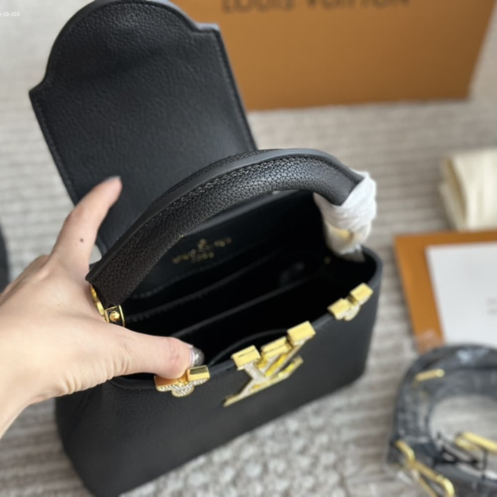 Louis Vuitton Capucines Mini Black 20Cm M11342