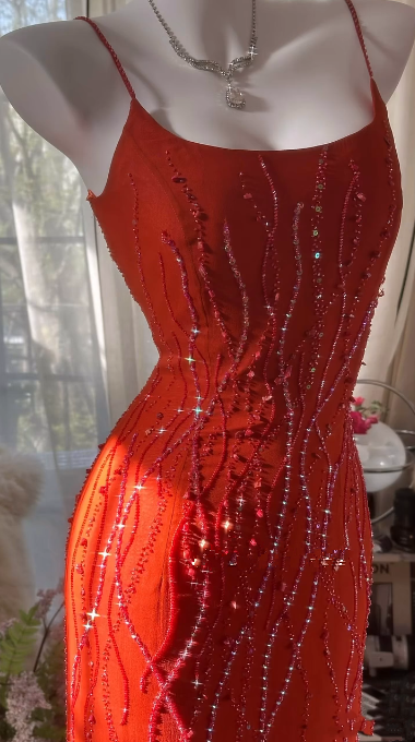 Red halter-neck fitted bodycon long ball gown R6544