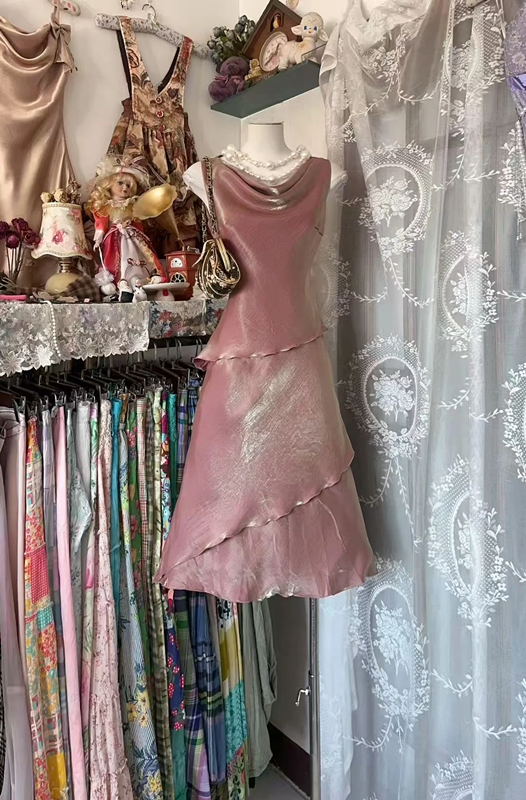 Pinkish-purple sleeveless halter neck fitted waist mid-length ball gown R7872