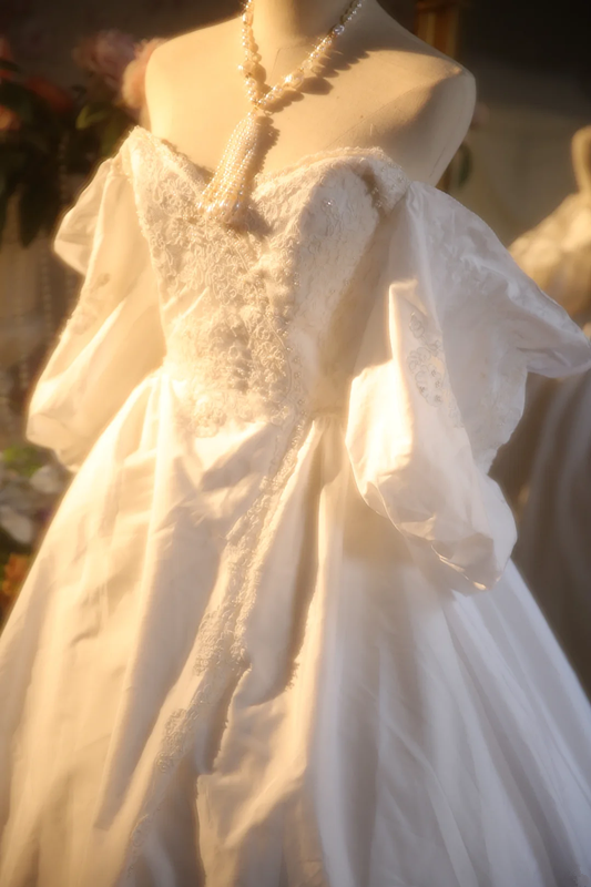White off-the-shoulder fitted waist ball gown/bridal dress R7258