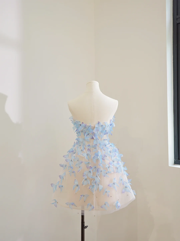 Light blue butterfly-embellished strapless A-line short ball gown R8470