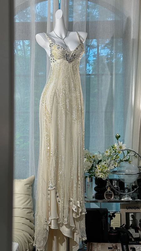 Light apricot halter-neck fitted waist elegant long ball gown R7621