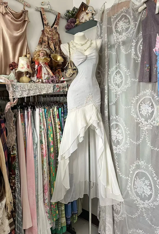 Light gray halter-neck fitted sexy ball gown R7578