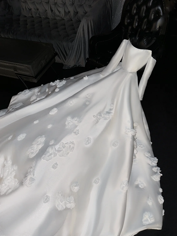 White off-the-shoulder fitted waist long ball gown/bridal dress R8725