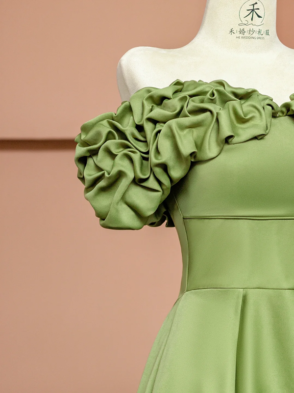 Green off-shoulder fitted long ball gown R8414