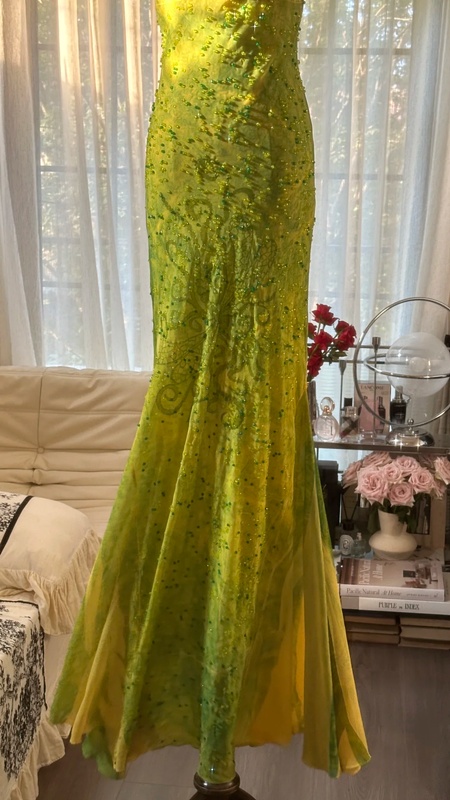 Yellow-green halter-neck, slim-fitting, bodycon long ball gown R7744