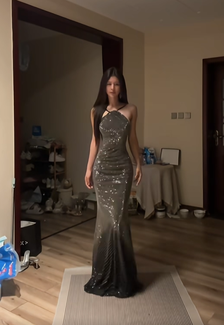 Grey halter-neck sequined fitted long ball gown R8072