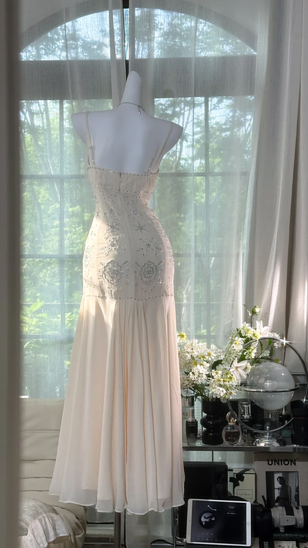 Champagne white halter-neck fitted long ball gown R7625