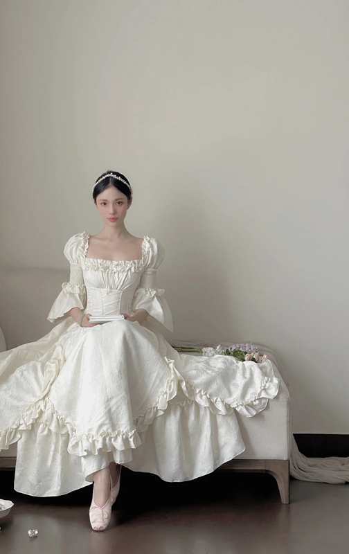 Pearl white square-neck waist-cinched slim-fit elegant vintage long prom gown, wedding dress R8017