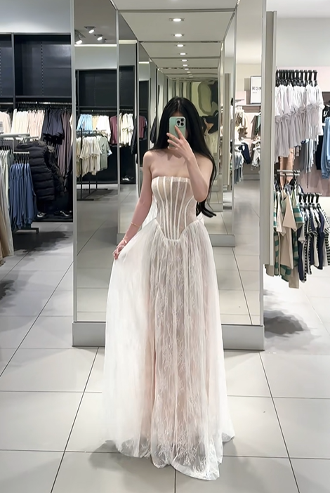 White strapless fitted waist sexy lace long ball gown R7899