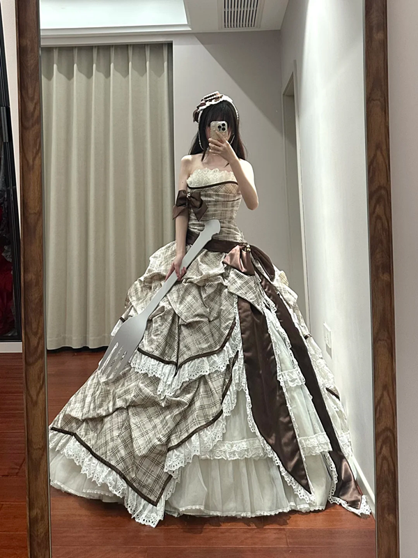 Light brown checkered strapless waist-cinching long ball gown R8636