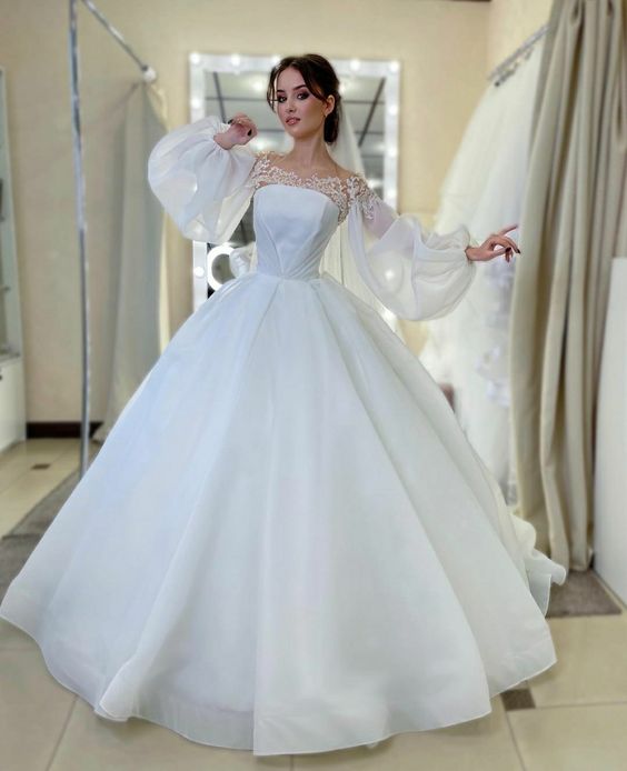 High Quality Bridal Gowns Long Sleeves Appliques Lace Dress Wedding Dress