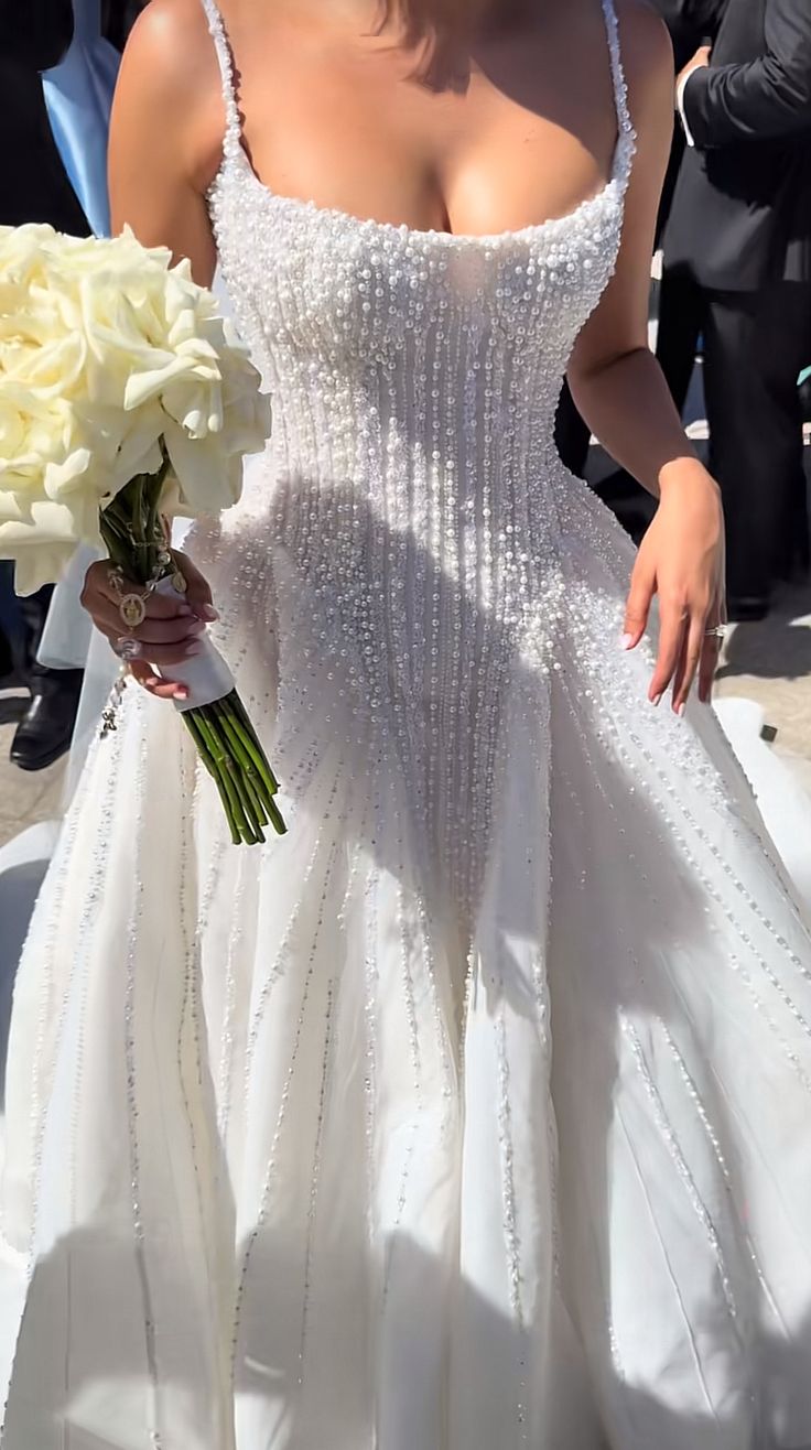 Luxury Wedding Dresses Sleeveless Beaded A line Bridal Gowns
