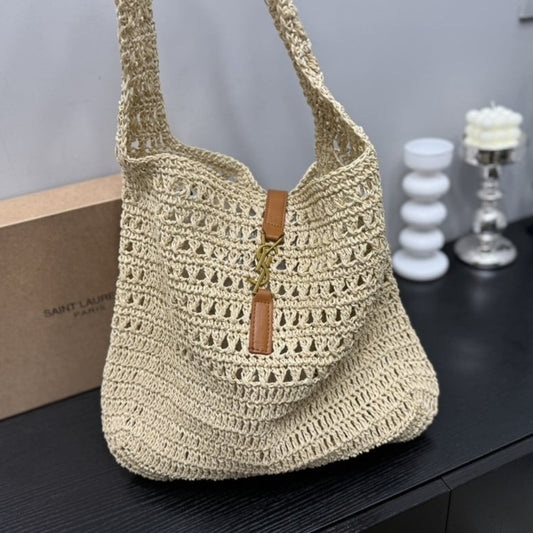 Saint Laurent Le 5 À 7 In Raffia Crochet Beige 32Cm 690941GAAAR2080