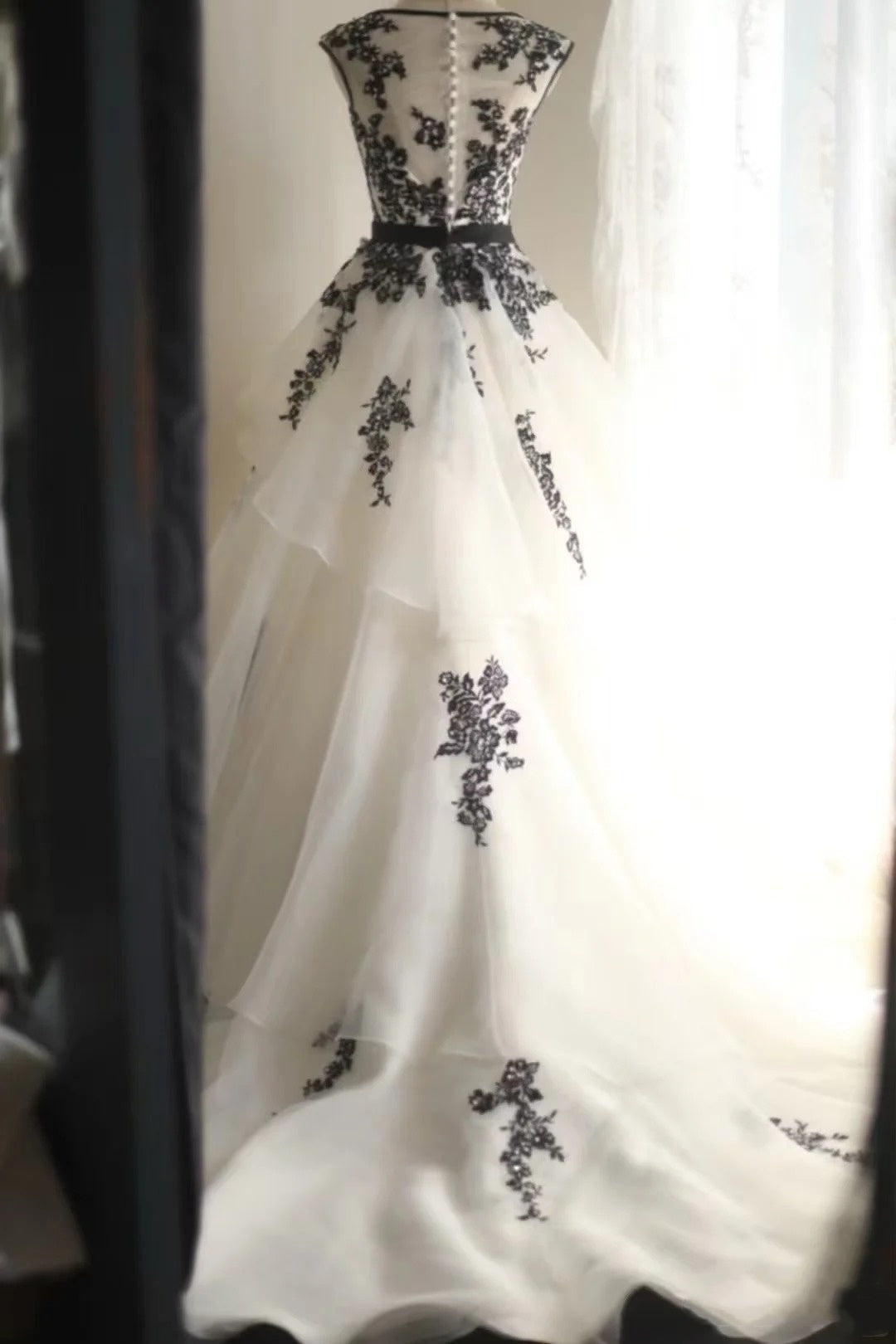 girlhomeshops-White black floral exquisite black swan princess dress organza wedding long adult ceremony birthday banquet dress wedding dress gh5833