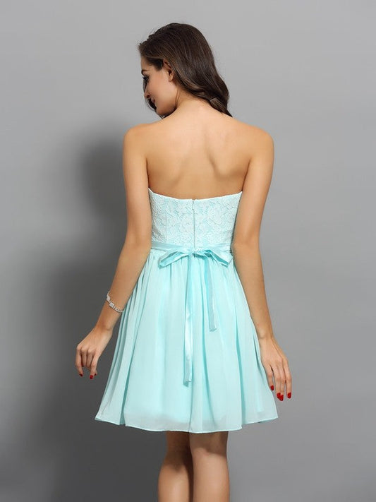 A-Line/Princess Sweetheart Beading Sleeveless Short Chiffon Cocktail Dresses