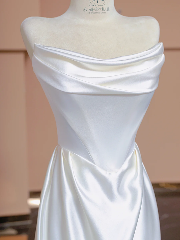 White strapless fitted long ball gown/bridal dress R8309