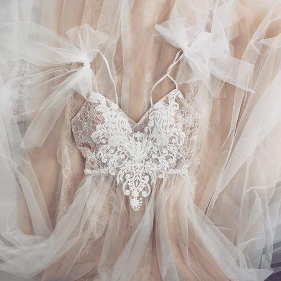 Popular V Neck Formal A Line Tulle Bridal Gown Long Beach Wedding Dresses Prom Dresses fg1692