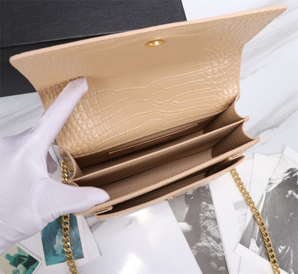 Saint Laurent Sunset Medium Chain Bag In Crocodile-Embossed Shiny Apricot 22Cm 442906DND0N9207