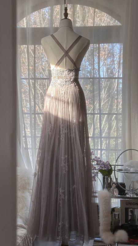 Grayish purple halter-neck fitted long ball gown R7686