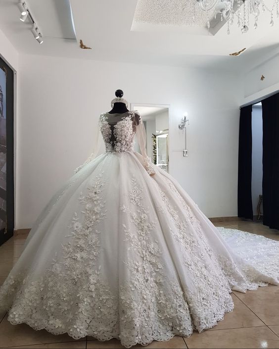 Stunning Long Ball Gown Wedding Dresses A Line Prom Gowns