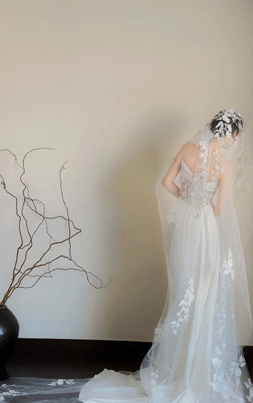 White strapless, fitted waist, sexy and elegant long ball gown/wedding dress R8055