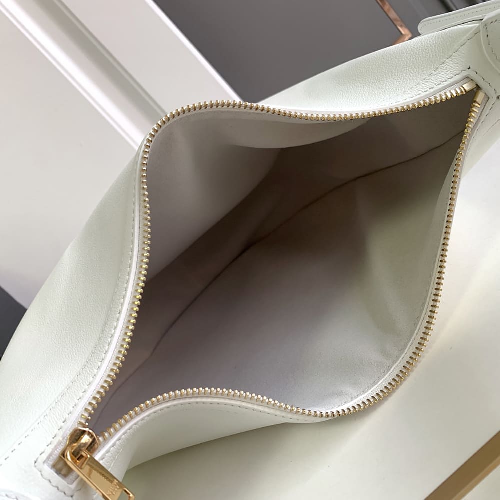 CELINE MEDIUM HELOISE BAG(HIGH-END GRADE)