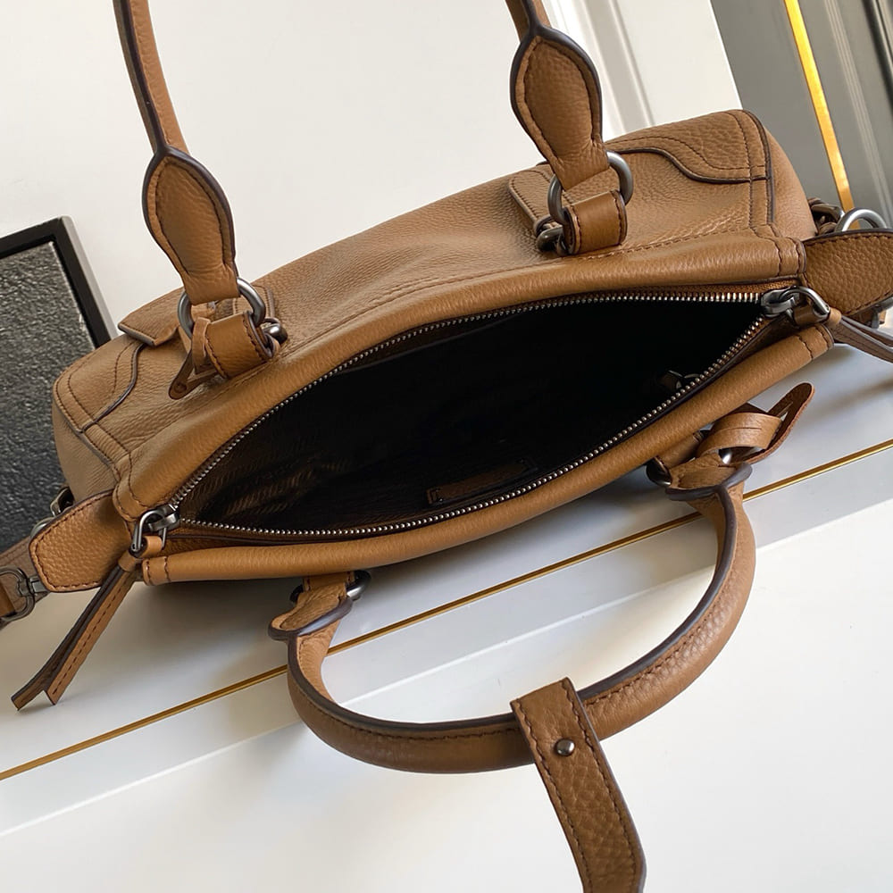 Prada Large leather tote bag(HIGH-END GRADE)