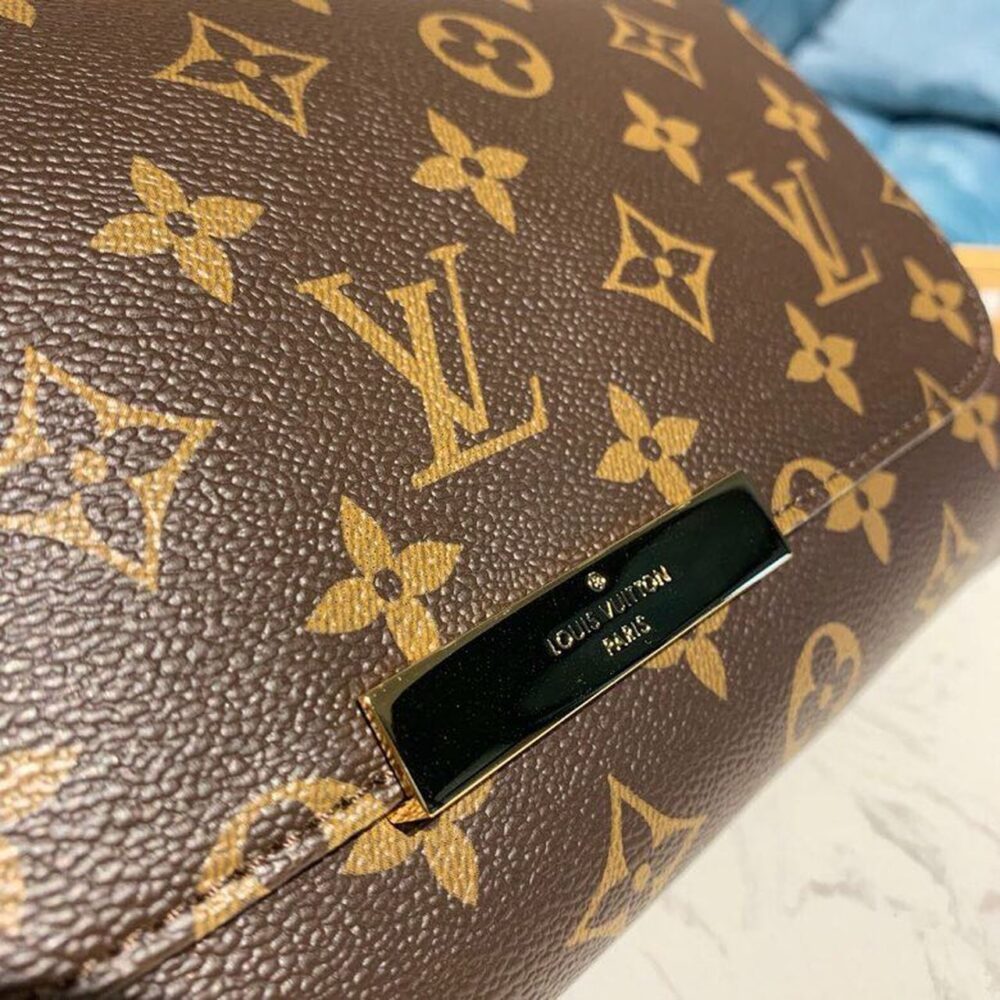 Louis Vuitton Favorite PM Monogram Canvas For Women 24Cm LV M40717