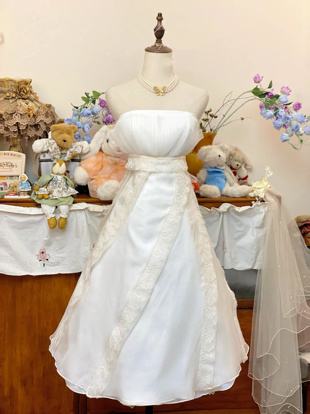 White Strapless Fitted Waist A-line Elegant Evening Gown gh7140