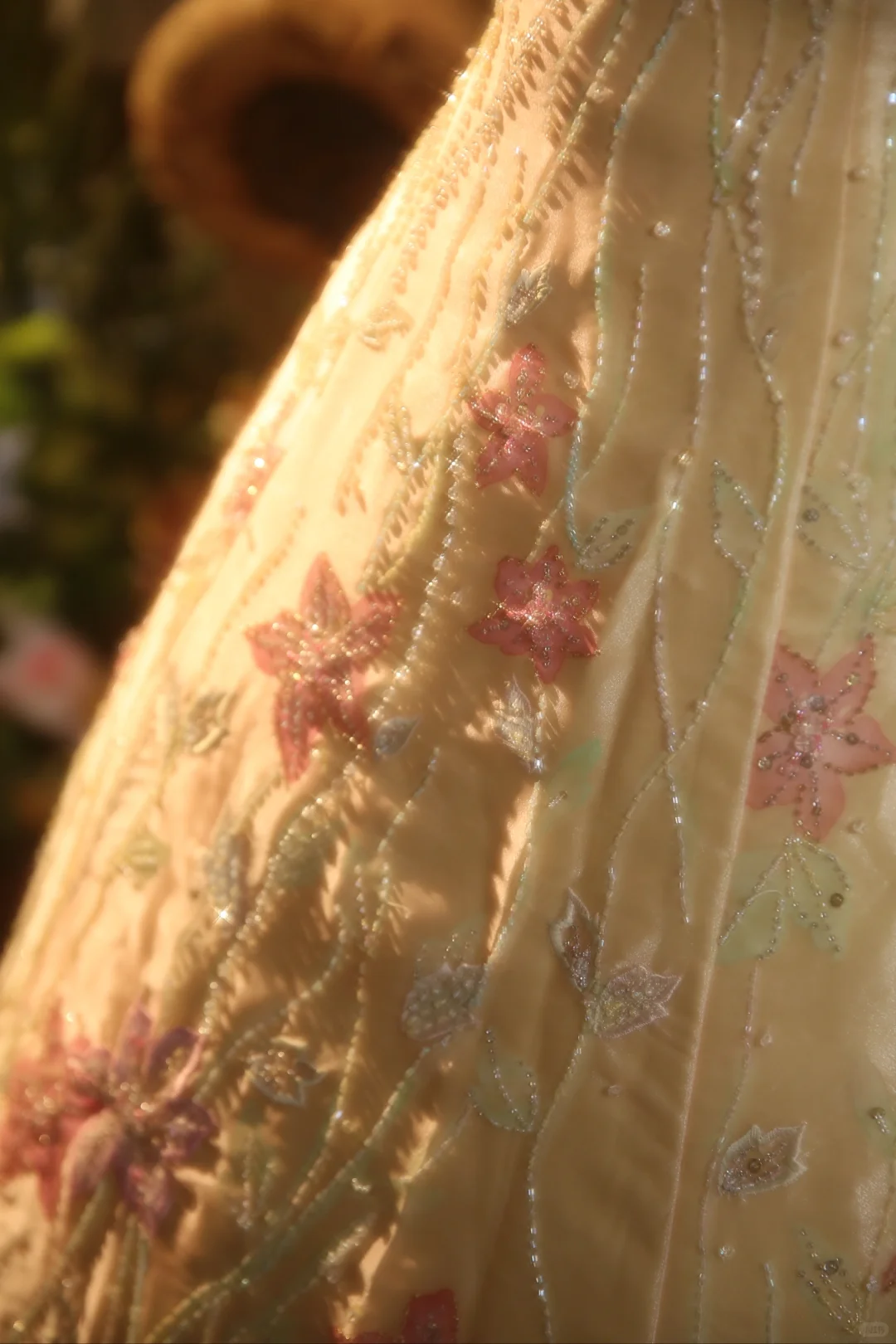 Vintage Pale Yellow Spaghetti Strap Floral Beaded Embroidered Sweet 15 Quinceanera Ball Gown TP5527