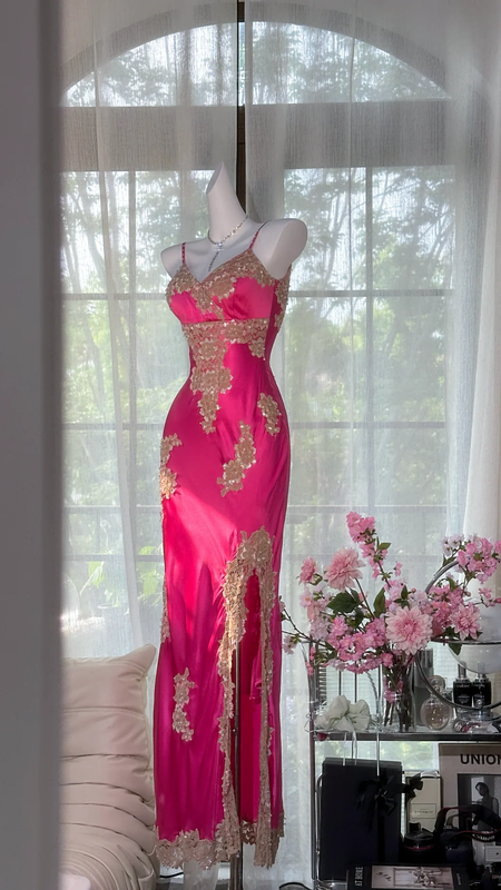 Rose pink halter-neck fitted long ball gown R7648