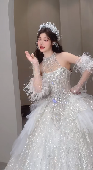 Unique Ball Gown Halter Tulle Sequin Beaded Long Wedding Dresses C4064