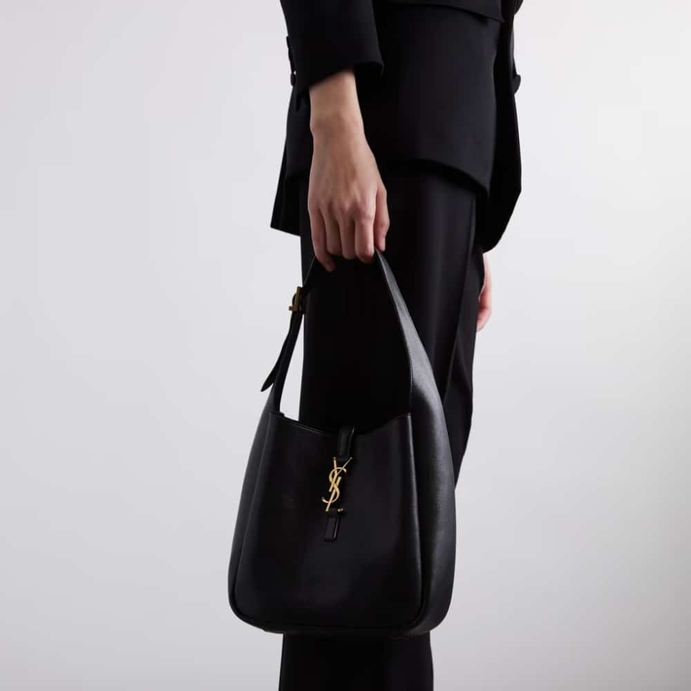 Louis Vuitton Le 5 À 7 Supple Large In Grained Black 31Cm 753837AAAUQ1000
