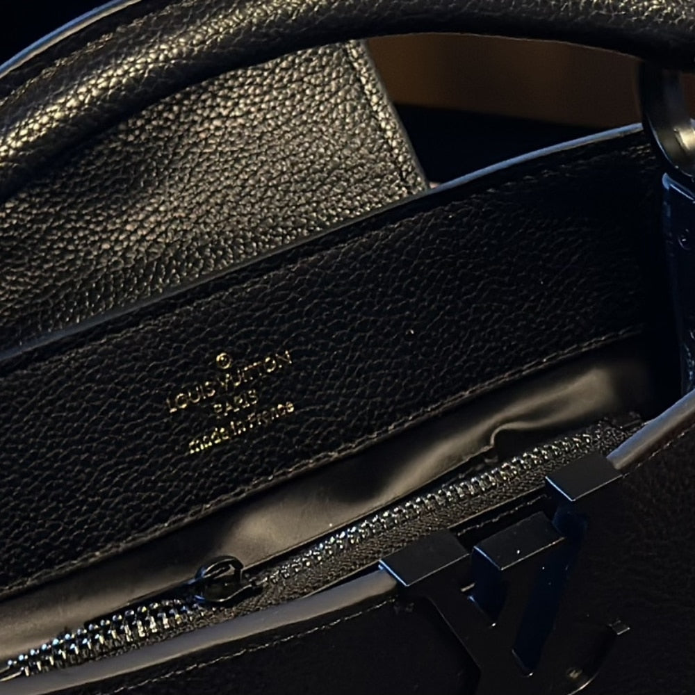 Louis Vuitton Capucines East West Mini Bag Black 22Cm M23955