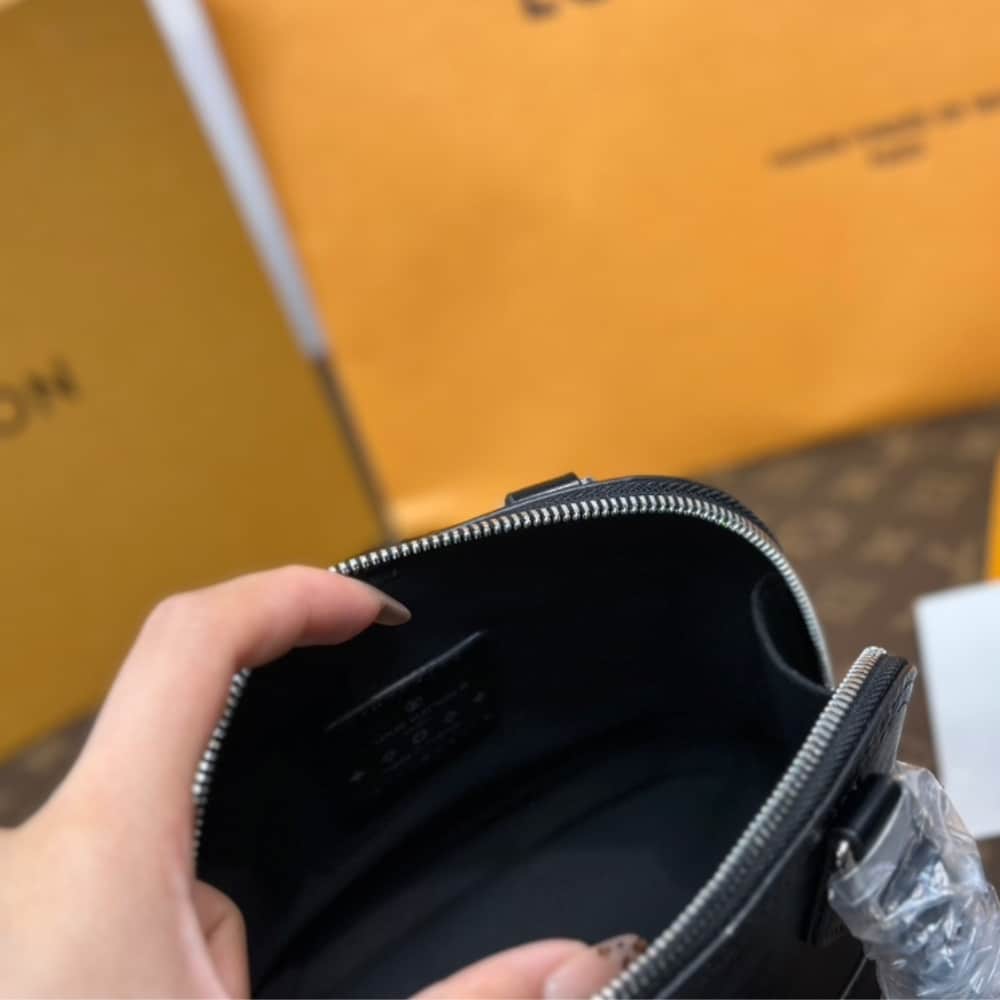 Louis Vuitton Nano Alma Bag Black 18Cm M81945