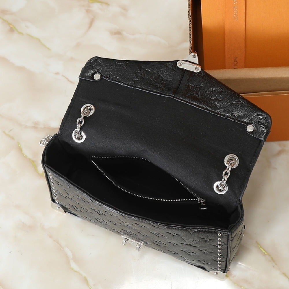 Louis Vuitton Trunkie Black 27Cm M28137