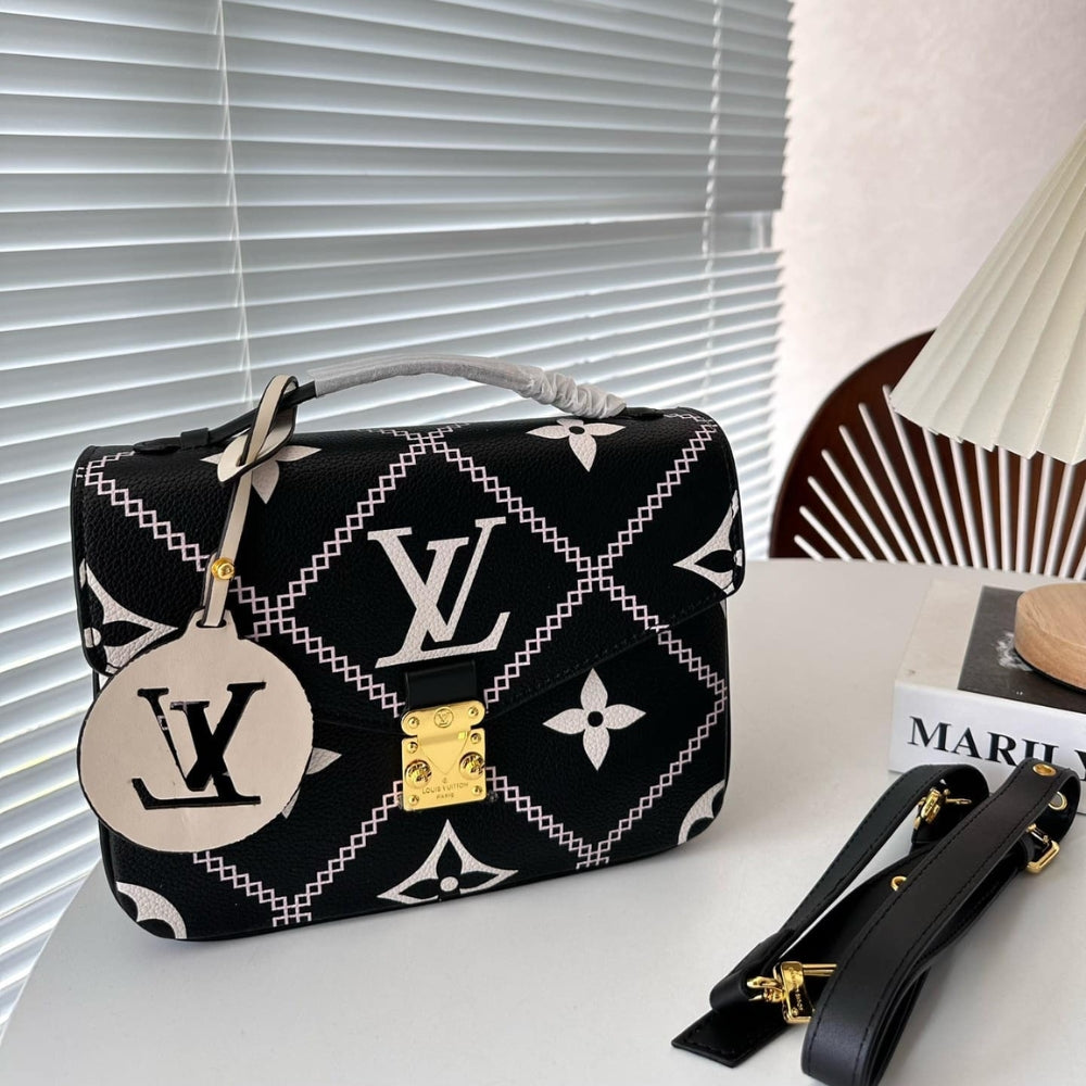 Louis Vuitton Pochette Métis With Black Tag Black 25Cm
