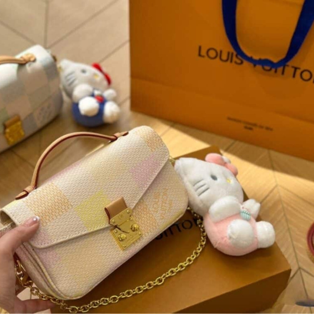 Louis Vuitton Pochette Métis East West Damier Canvas Peach 21Cm N40749