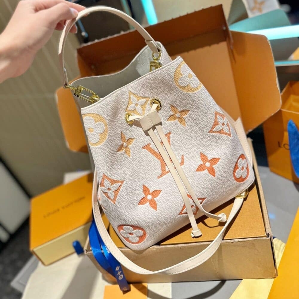 Louis Vuitton Neonoe BB Monogram Latte And Orange 25Cm