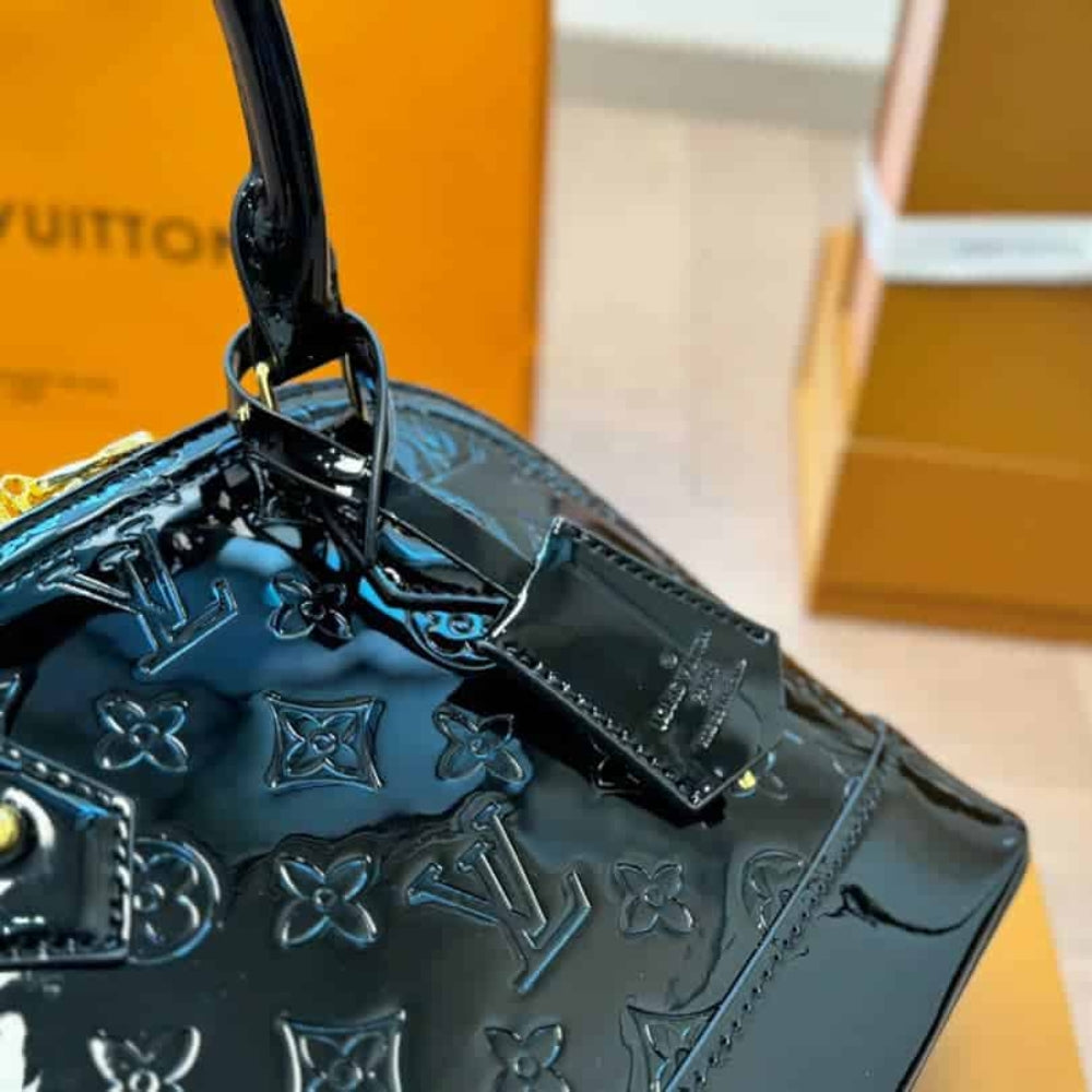 Louis Vuitton Alma BB Monogram Vernis Leather Black 25Cm