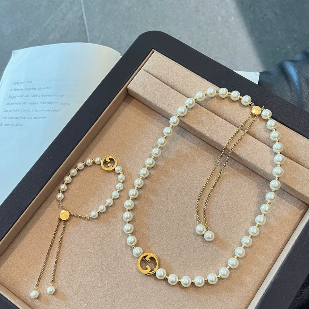 Gucci Interlocking Pearl Necklace Gold