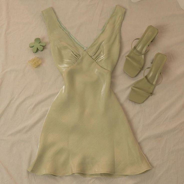 Cute A Line V Neck Satin Short Homecoming Dress,Summer 16th Birthday Dress GG4324