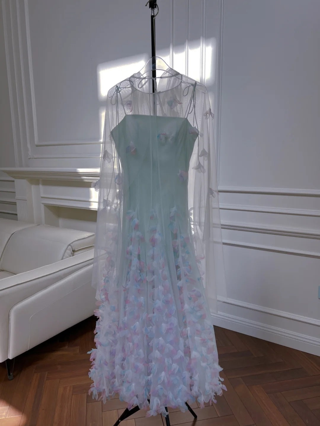 Ornate Spaghetti Straps Green Prom Dress Appliques A-Line Tulle Evening Dress GG6049