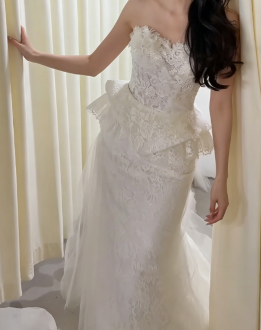 Charming Strapless Lace Wedding Dress Tulle Tiered Mermaid Bridal Dress GG6334