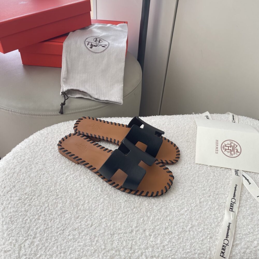 Hermes Oran Sandals Stitching In Black And Brown